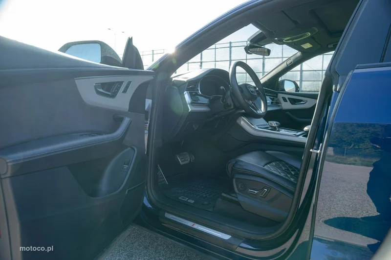 Audi Q8 4M 15