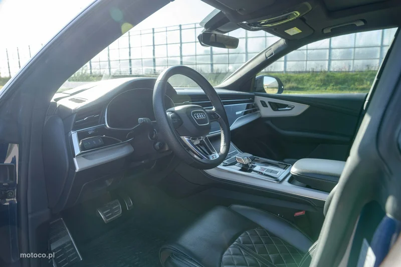 Audi Q8 4M 16