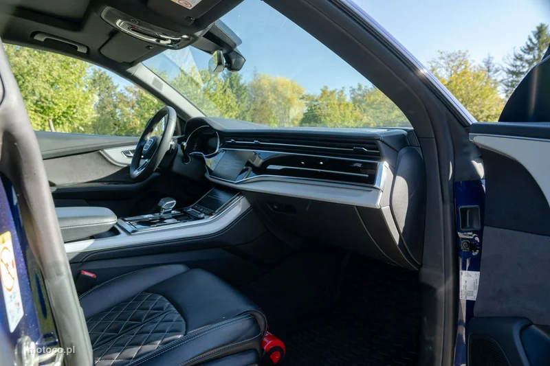 Audi Q8 4M 23
