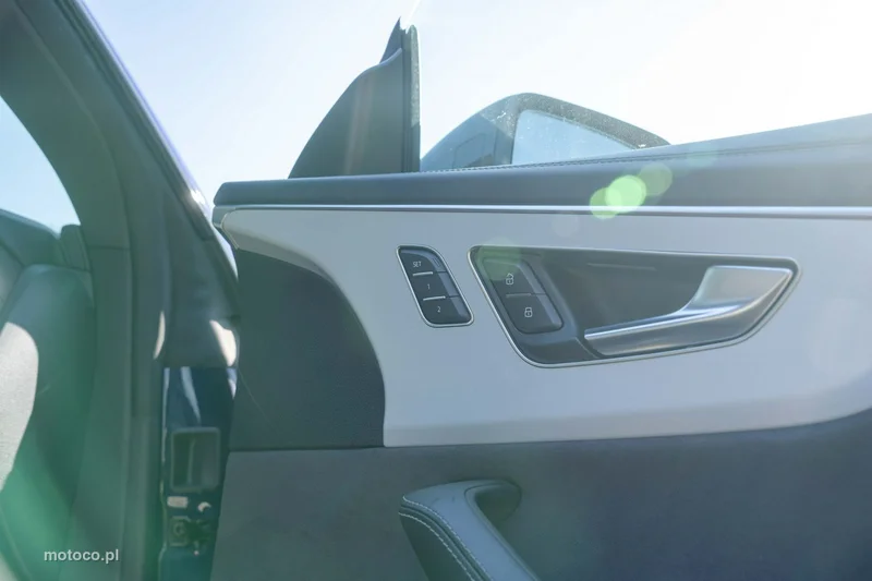 Audi Q8 4M 25