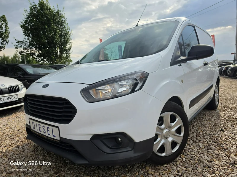 Ford Transit Courier 5