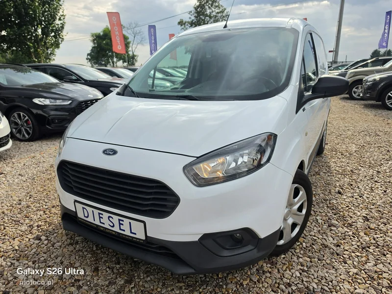 Ford Transit Courier 3