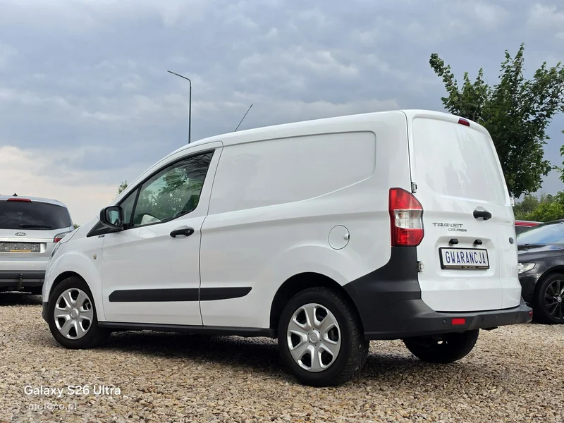 Ford Transit Courier 25