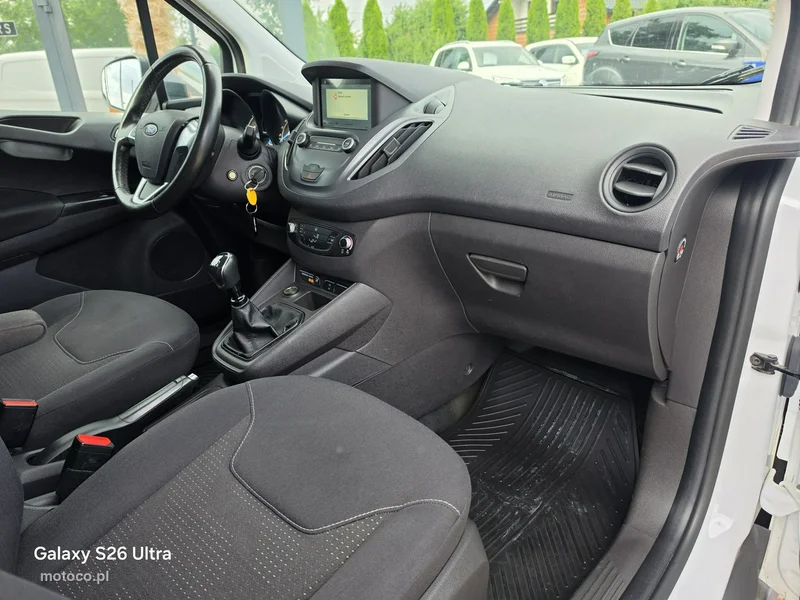 Ford Transit Courier 29