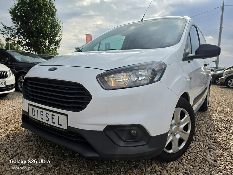 Ford Transit Courier 4