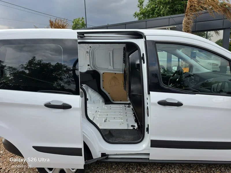 Ford Transit Courier 31