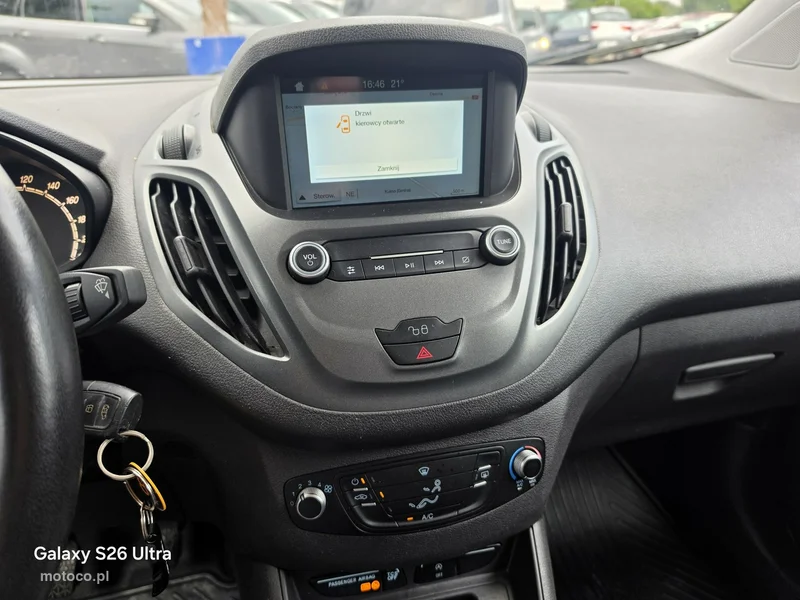 Ford Transit Courier 33
