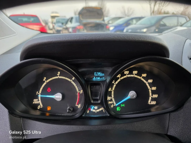 Ford Transit Courier 36