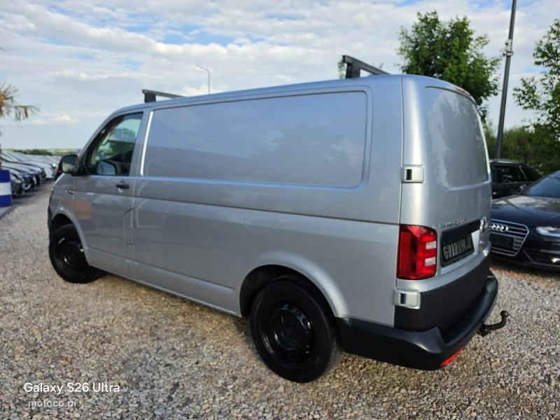 Volkswagen Transporter 9