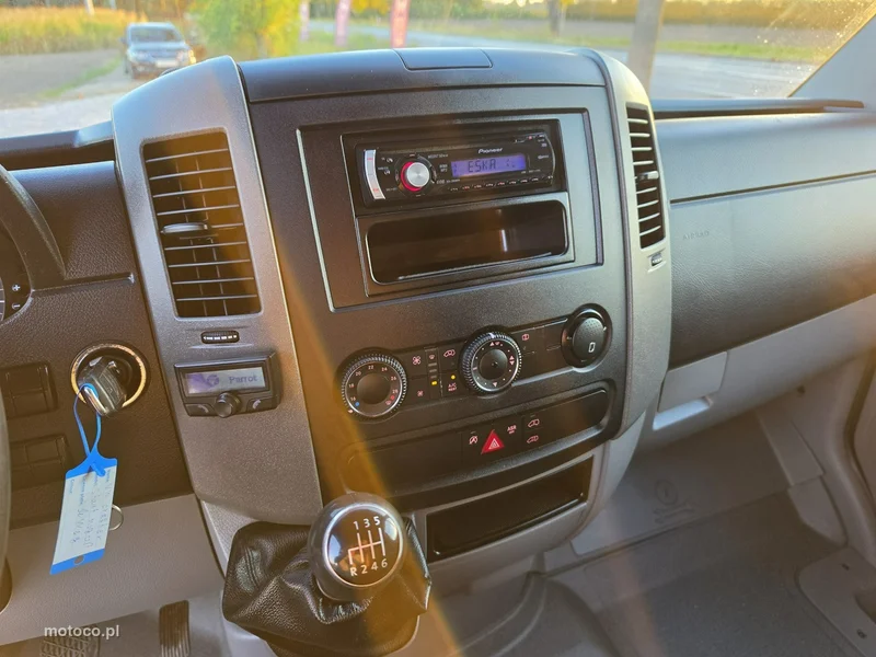 Volkswagen Crafter 27