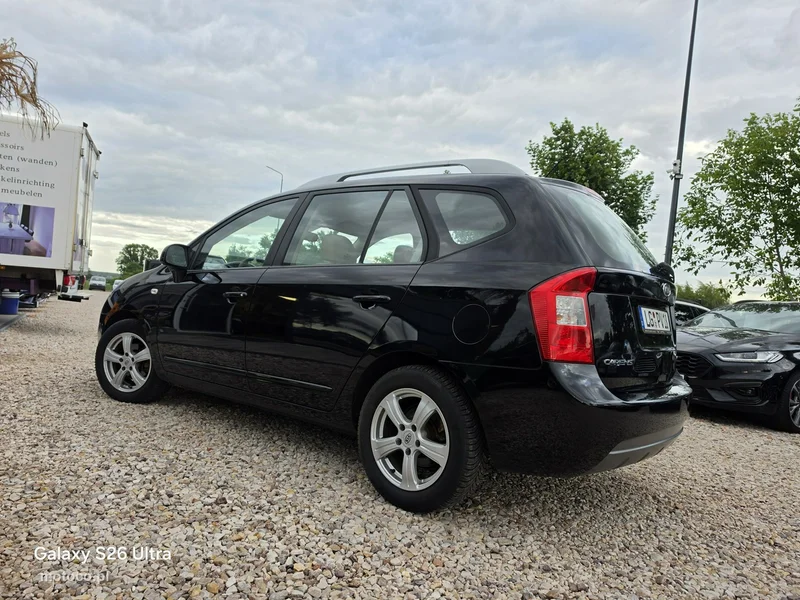 Kia Carens 11