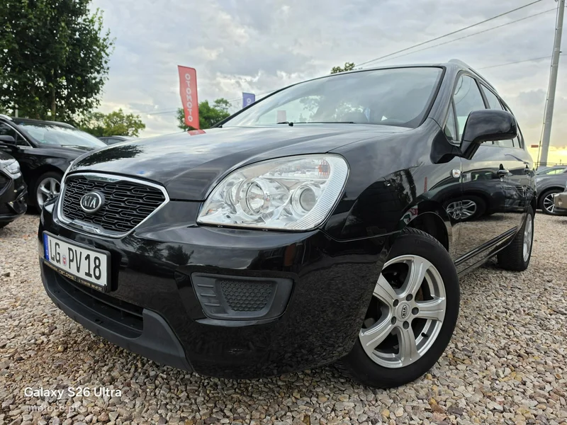 Kia Carens 16