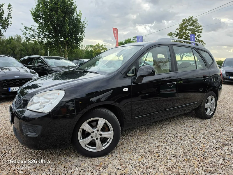 Kia Carens 18