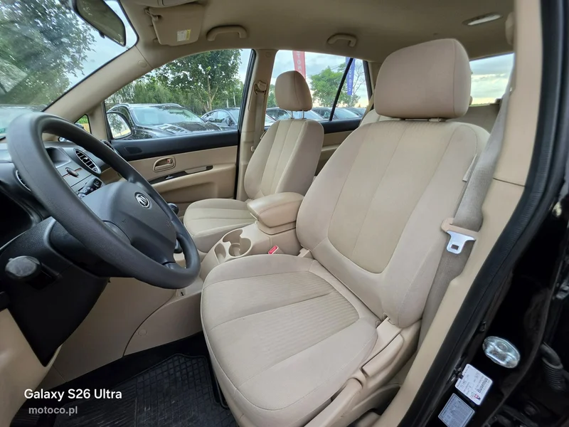 Kia Carens 30