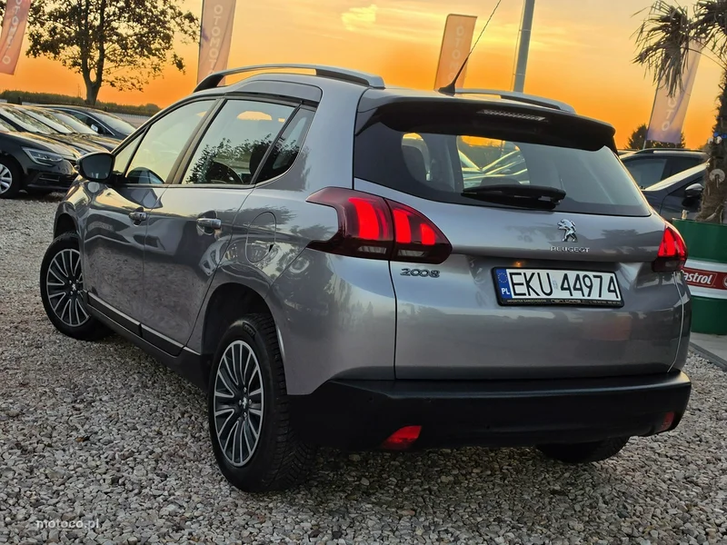 Peugeot 2008 13