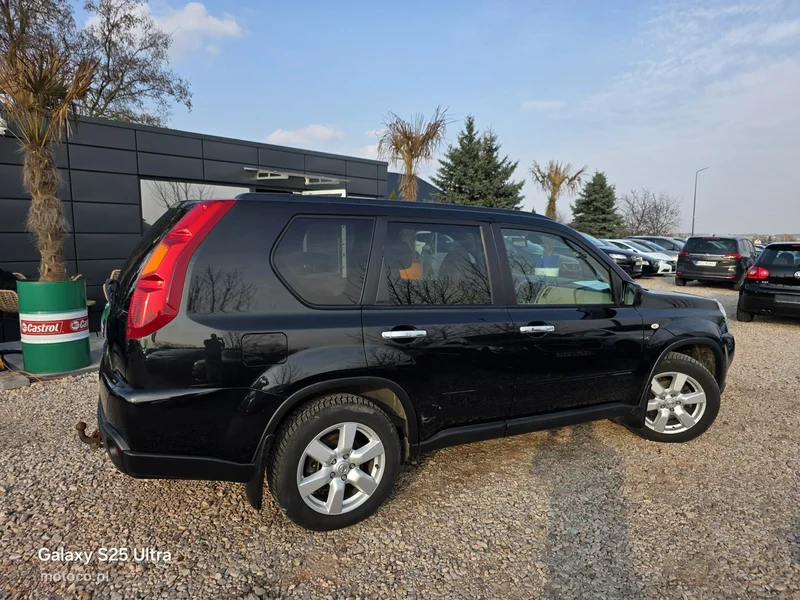 Nissan X-Trail 25