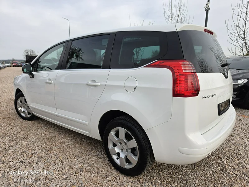 Peugeot 5008 12