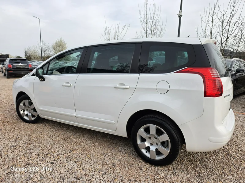 Peugeot 5008 13