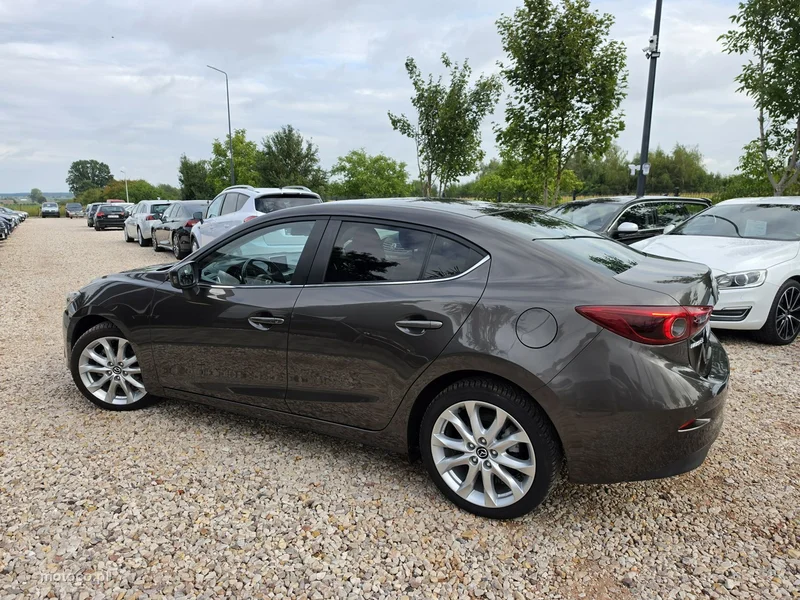 Mazda 3 13