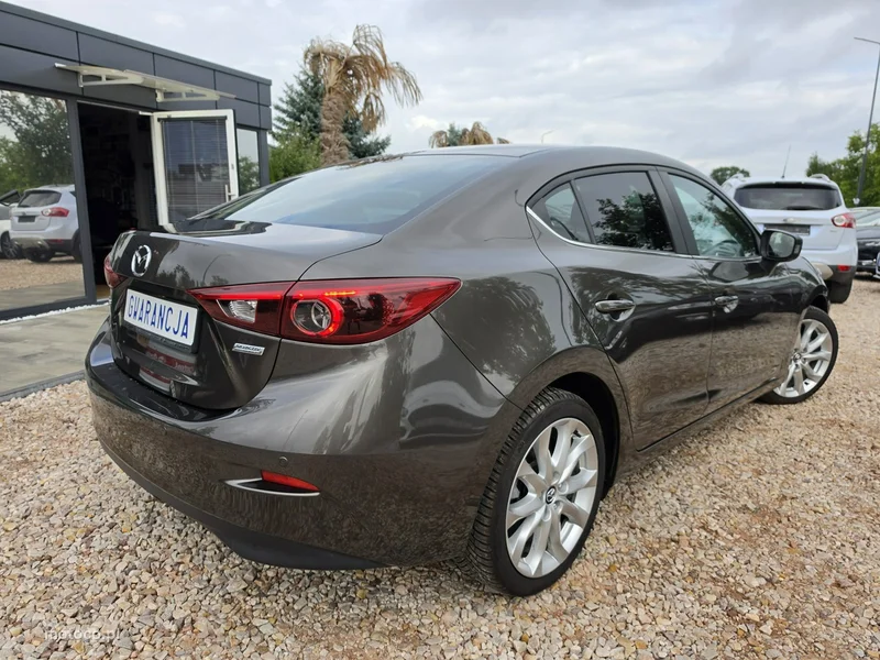 Mazda 3 23
