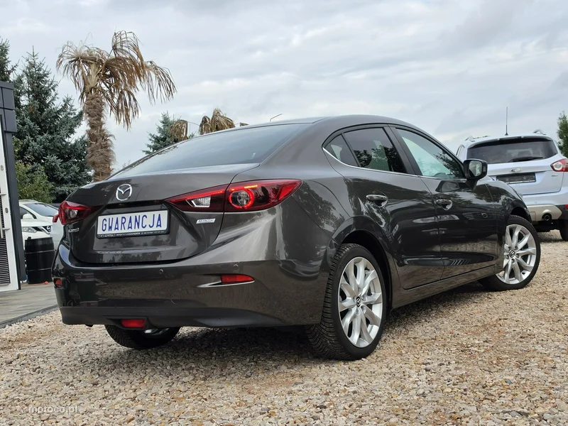 Mazda 3 25