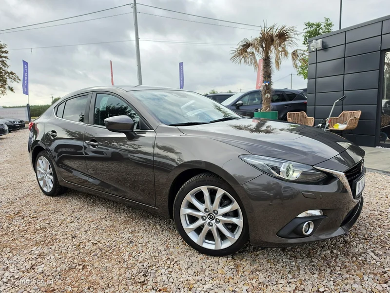 Mazda 3 5