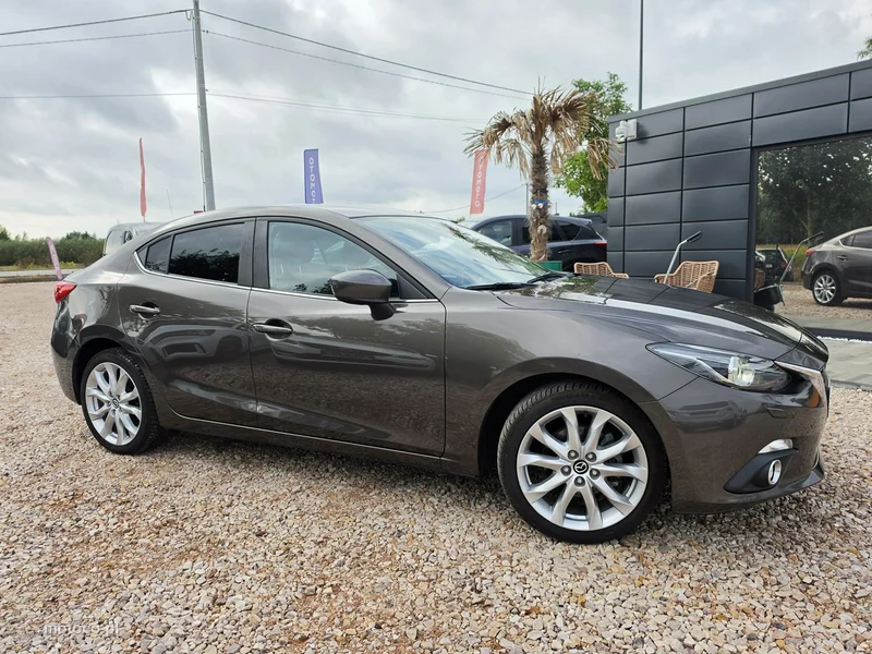 Mazda 3 6