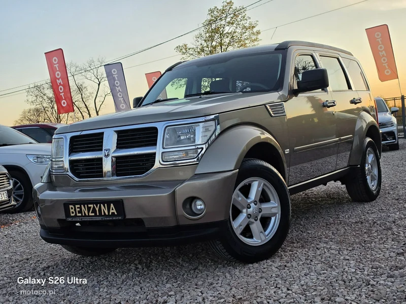 Dodge Nitro 13