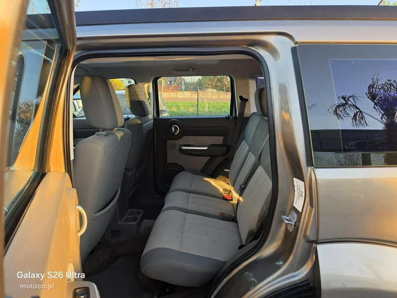 Dodge Nitro 26