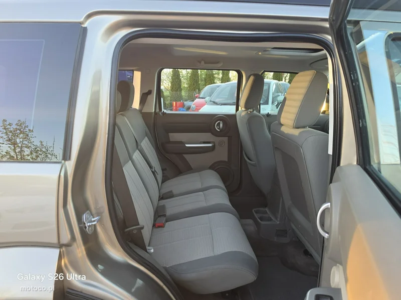 Dodge Nitro 29