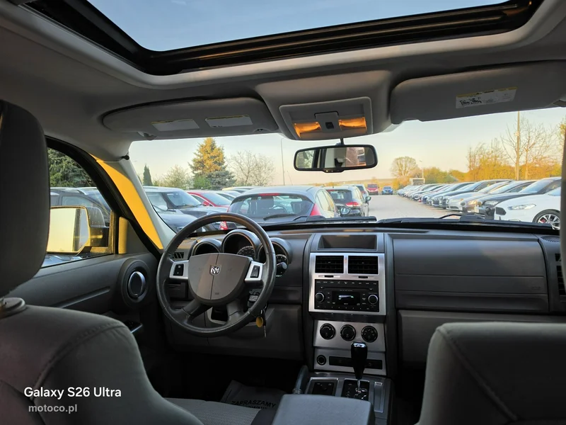 Dodge Nitro 31