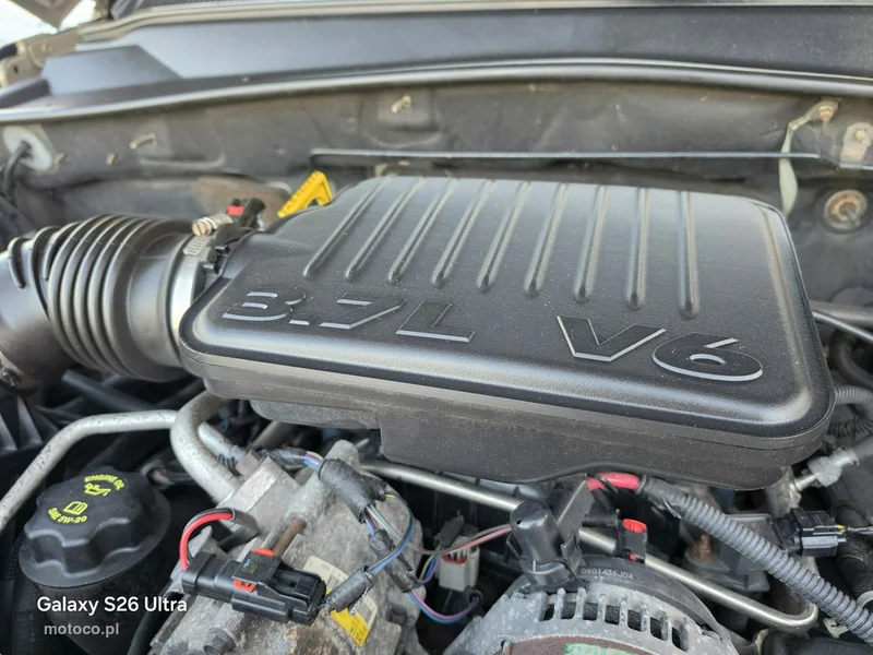 Dodge Nitro 39