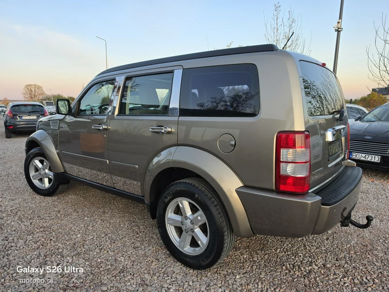 Dodge Nitro 8