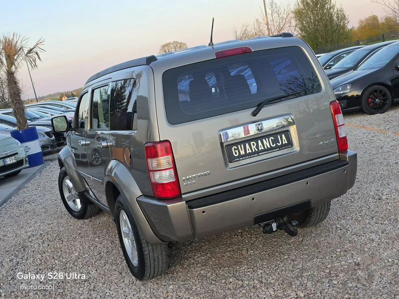 Dodge Nitro 10