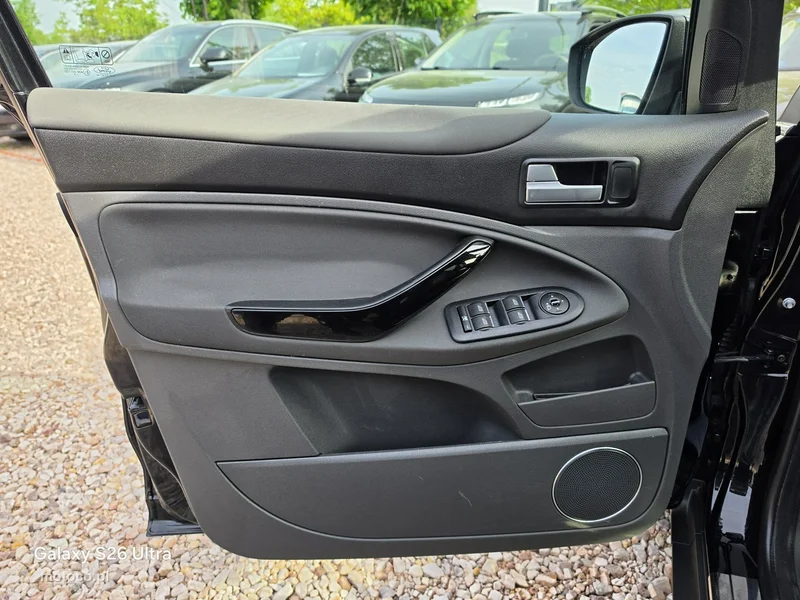 Ford Kuga I 22