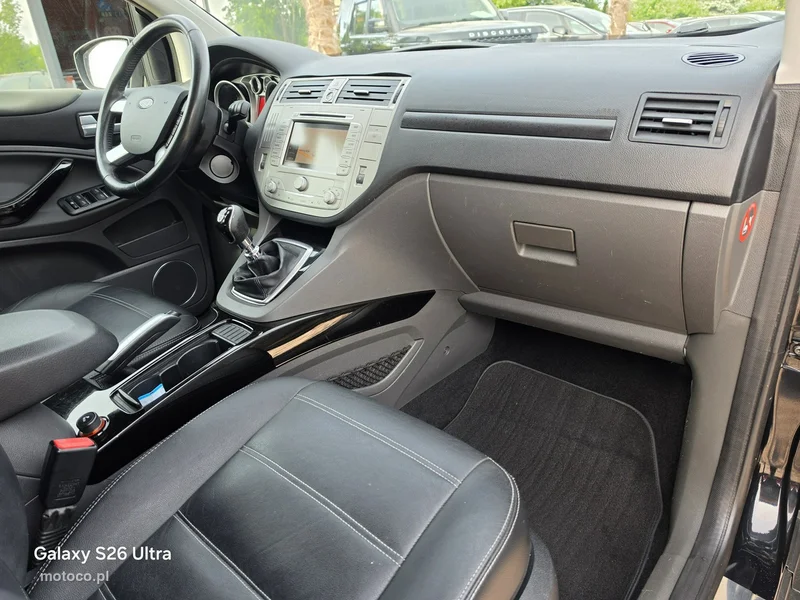 Ford Kuga I 28
