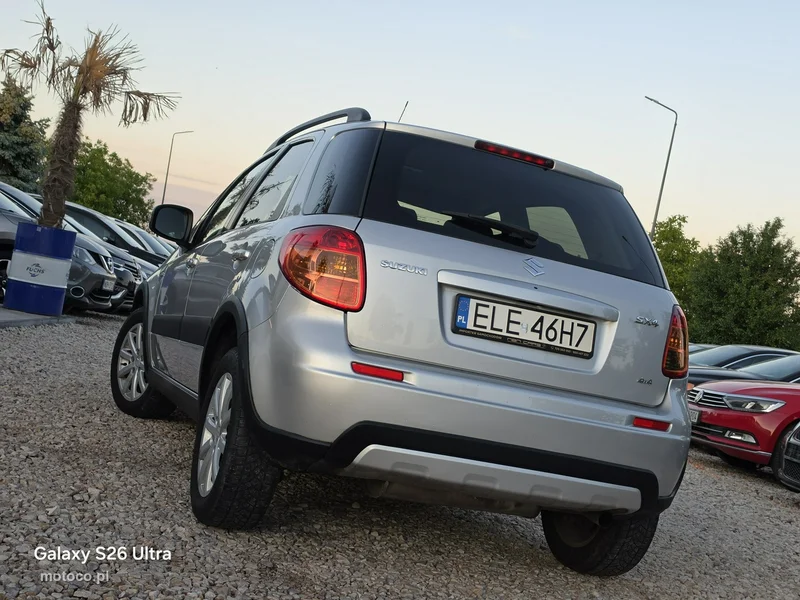 Suzuki SX4 11