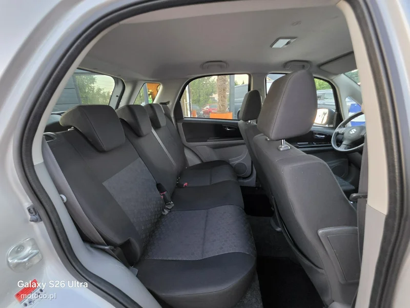 Suzuki SX4 32
