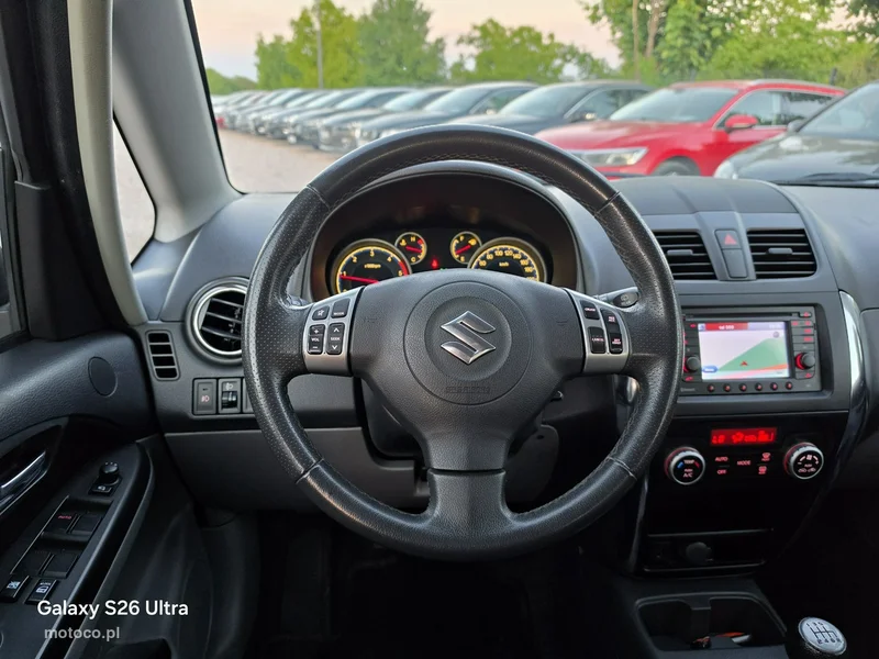 Suzuki SX4 37