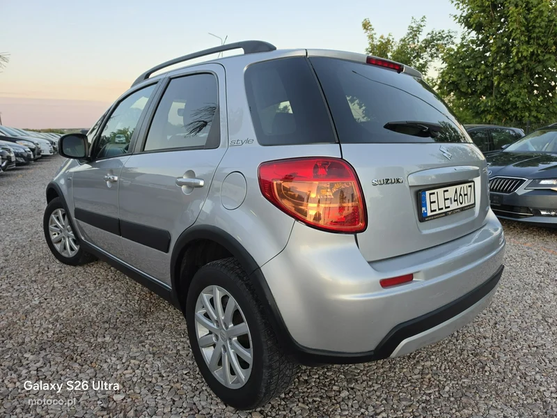 Suzuki SX4 9