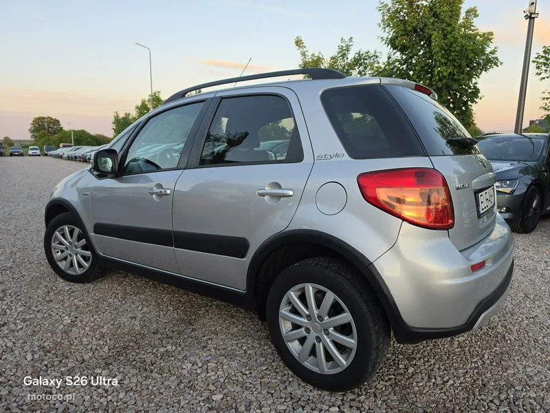 Suzuki SX4 10