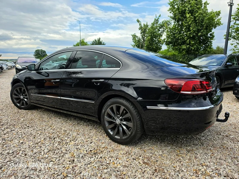 Volkswagen Passat CC 11