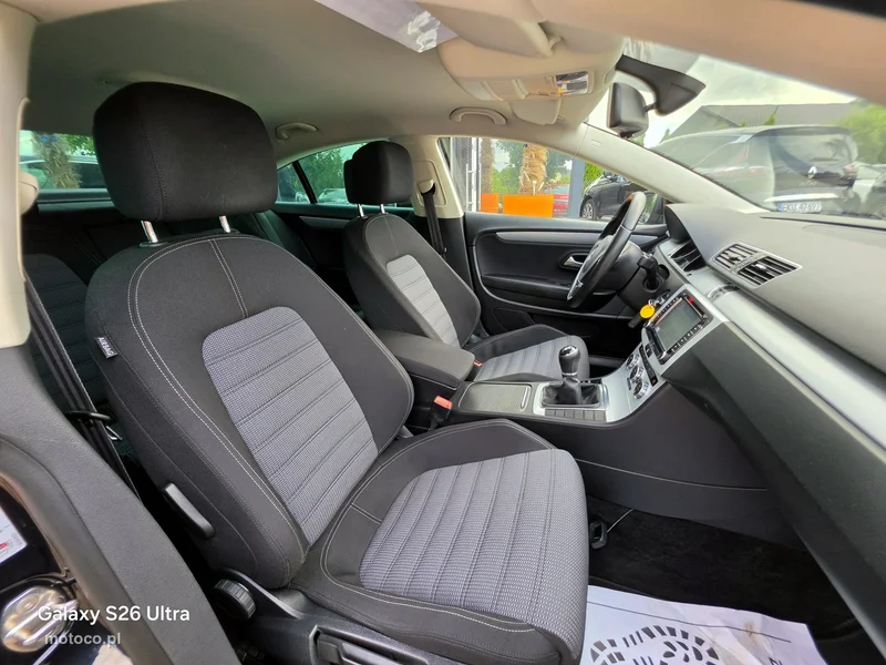 Volkswagen Passat CC 32