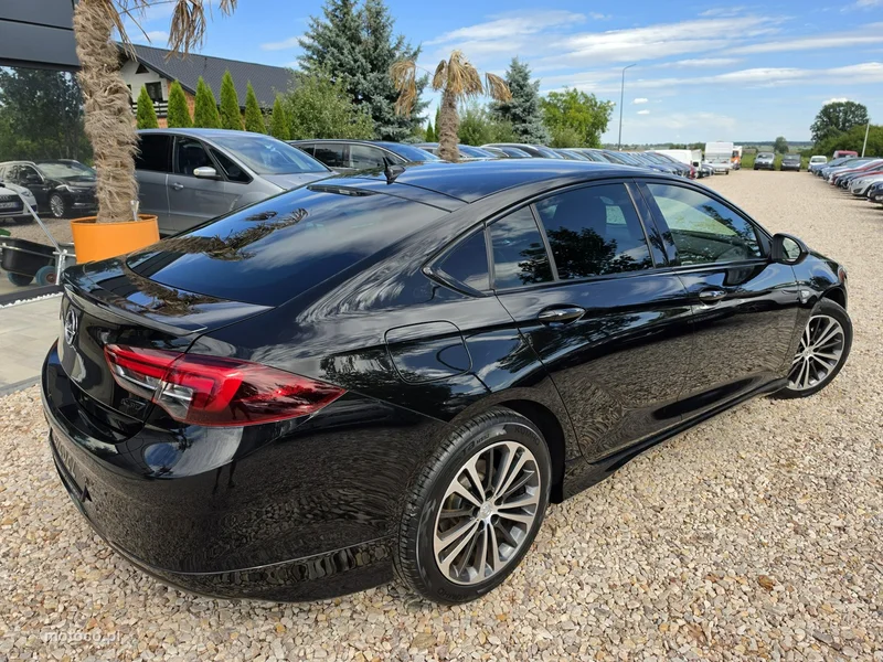 Opel Insignia Grand Sport 22