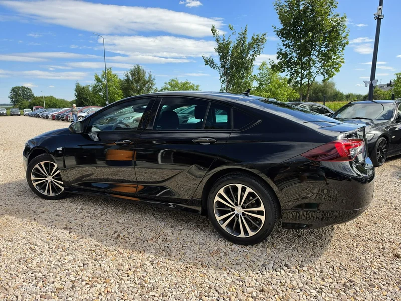 Opel Insignia Grand Sport 10