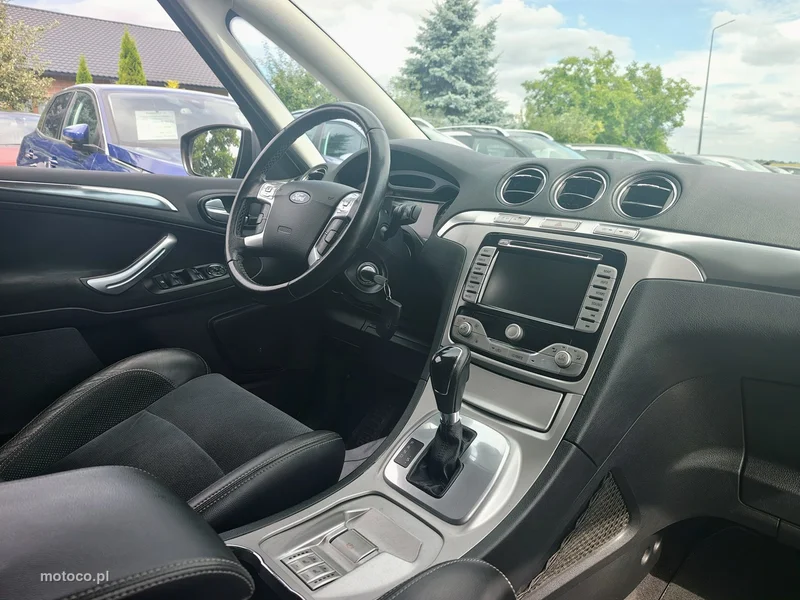 Ford S-Max I 22