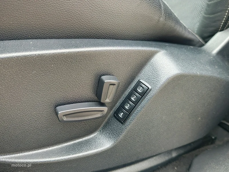 Ford S-Max I 28