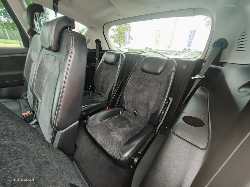 Ford S-Max I 31