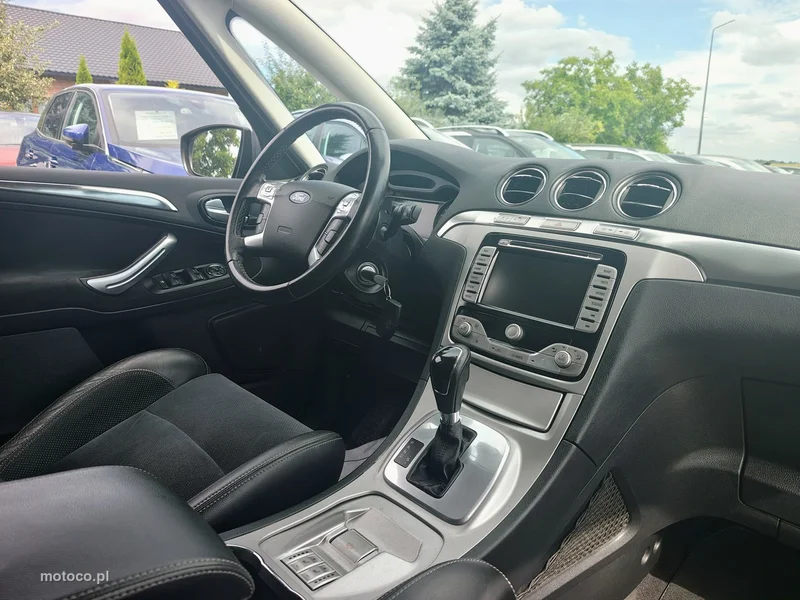 Ford S-Max I 22