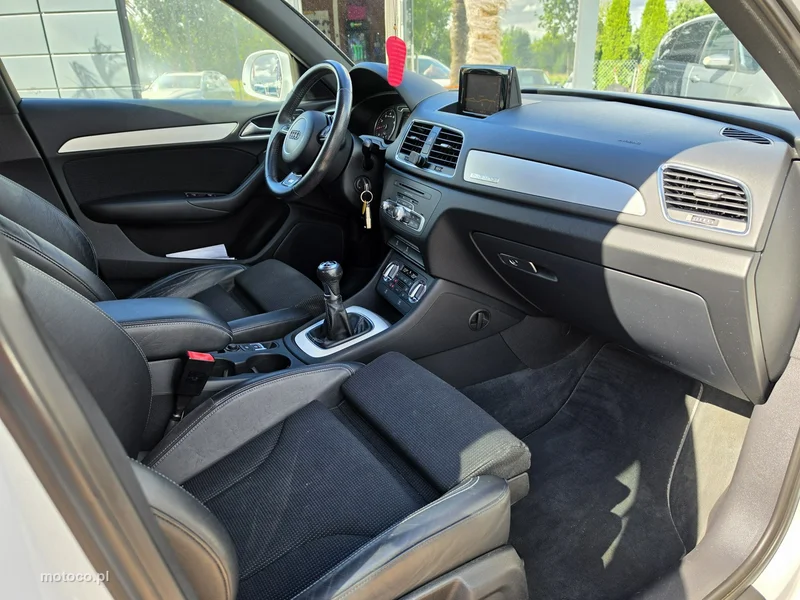 Audi Q3 8U 31